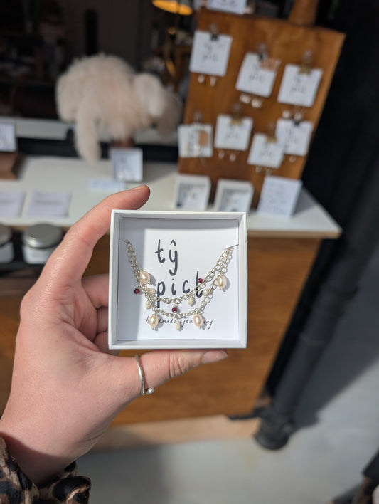 Statement choker - garnet and freshwater pearl