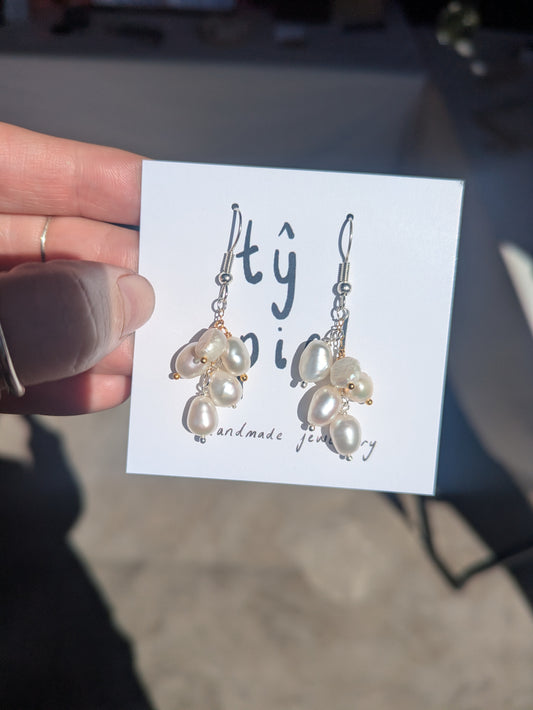 Elegant cluster mixed metal pearl earrings