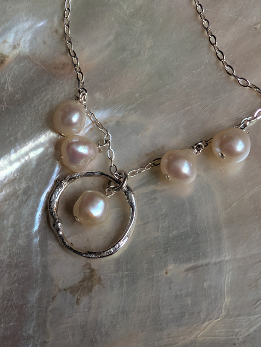 Blodyn y Mor - 5 pearl necklace