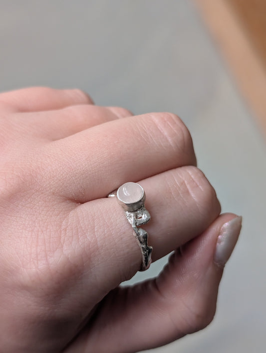Rose Quartz silver molten ring