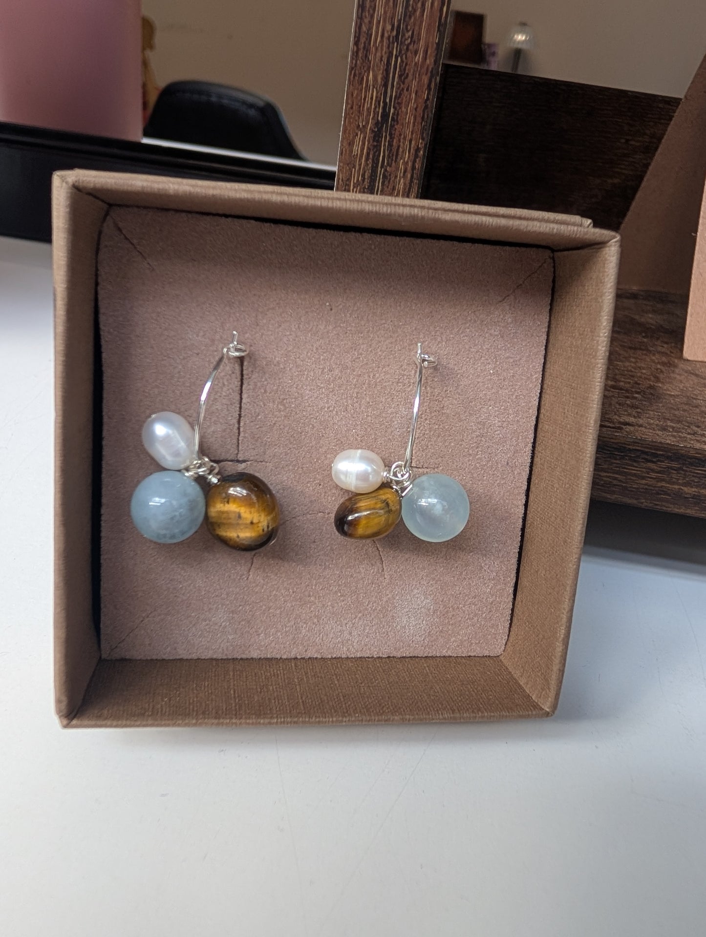 Aquamarine, tigers eye, pearl hoops