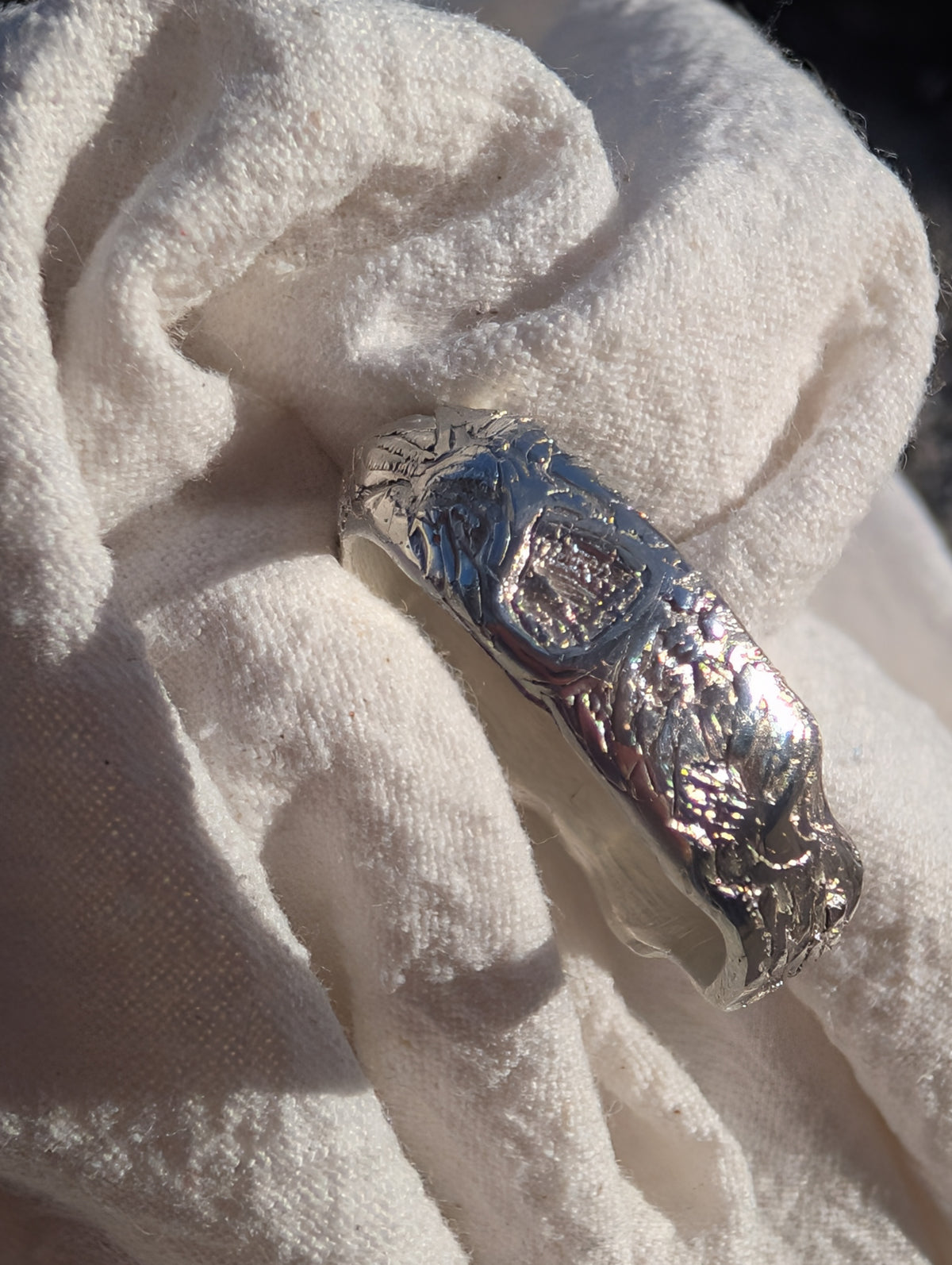 Contour ring 1
