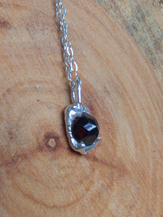 Bold garnet necklace